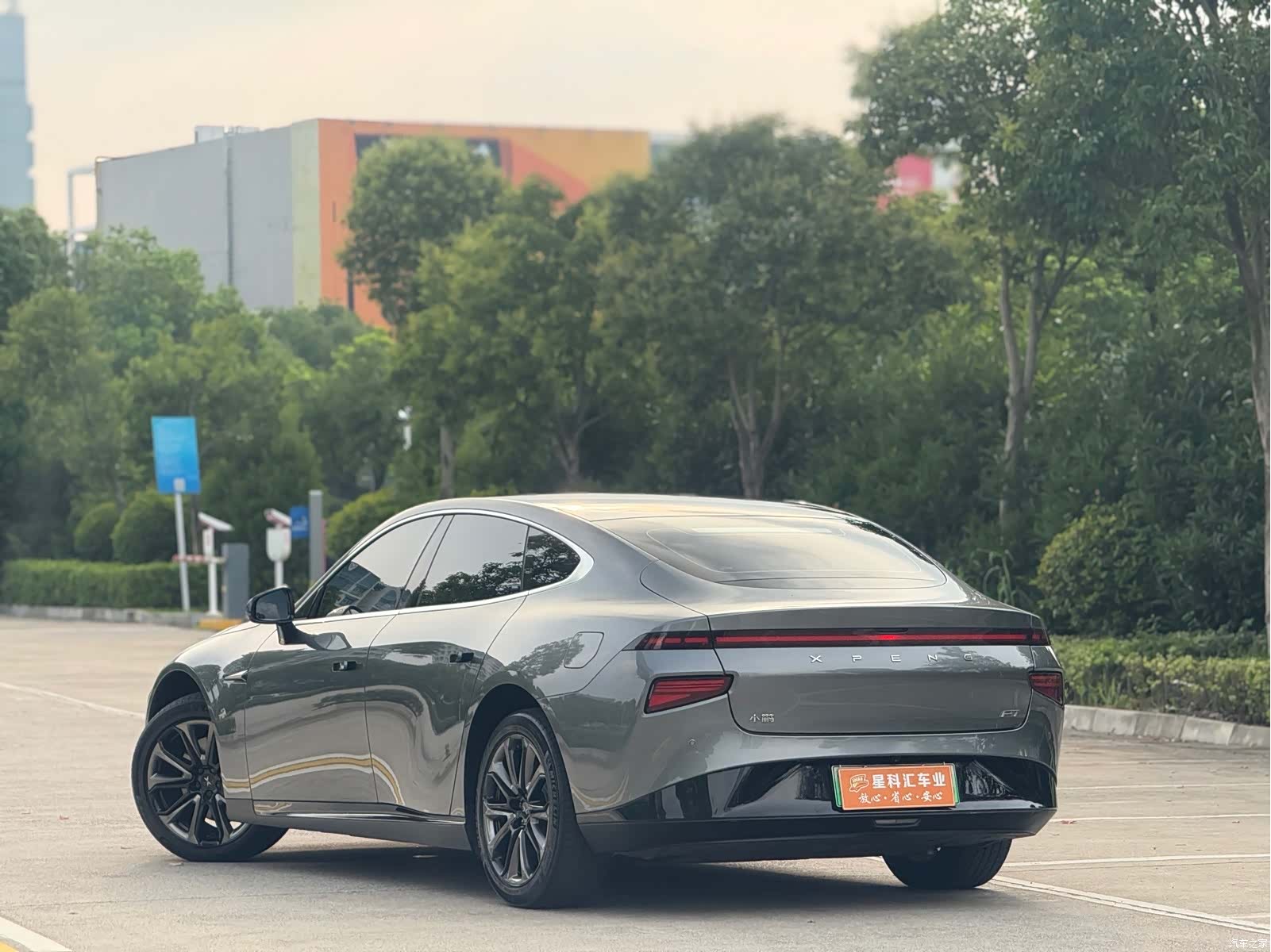 Xpeng P7, 2022 10