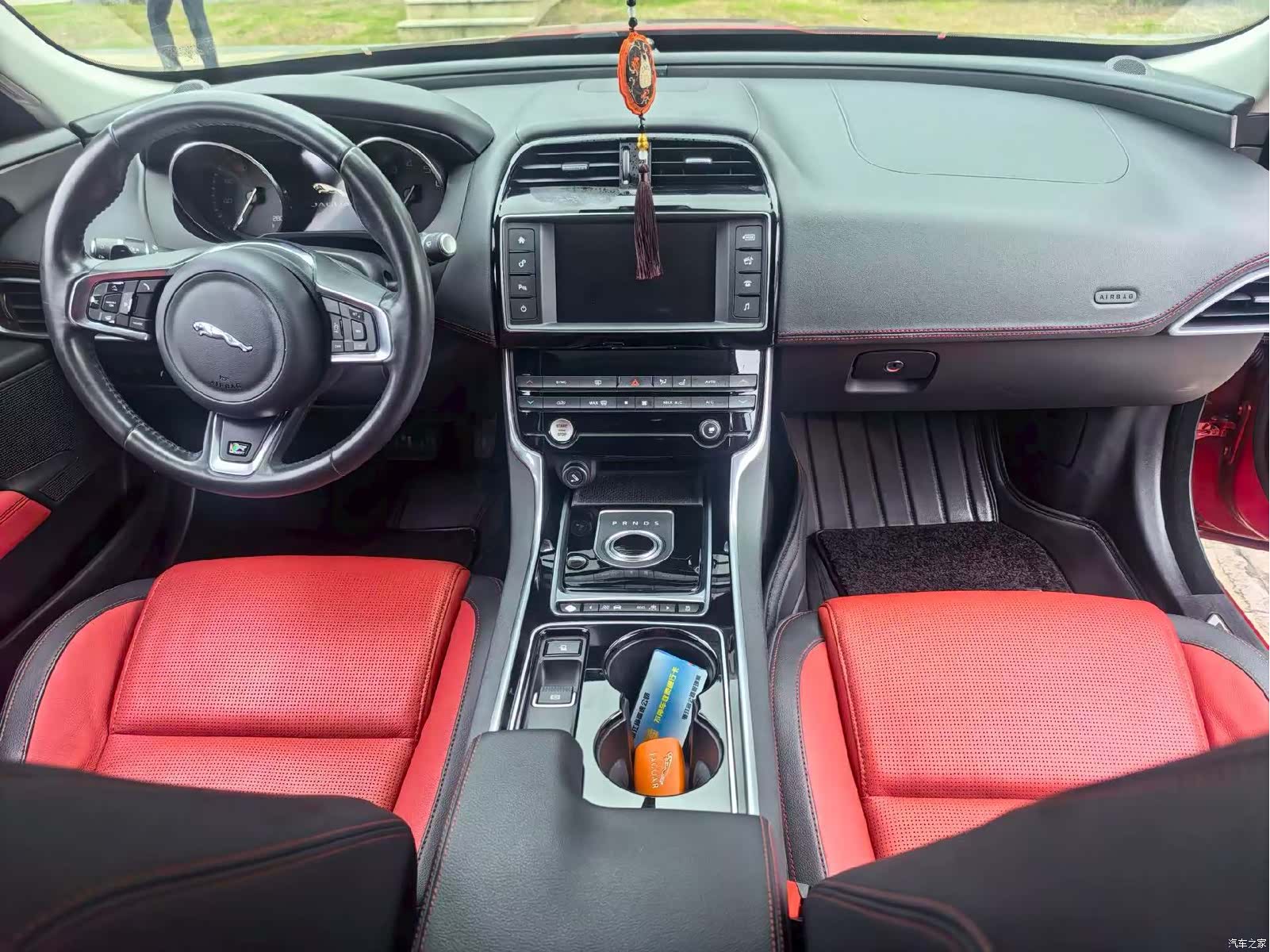 Jaguar XE, 2016 6