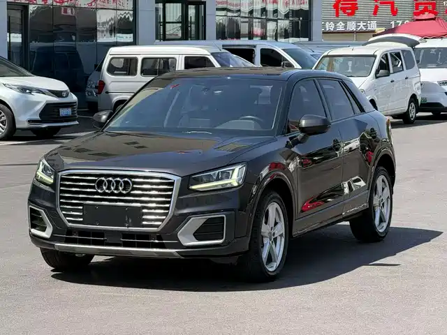 Audi Q2L 2019 — купить из Китая под заказ