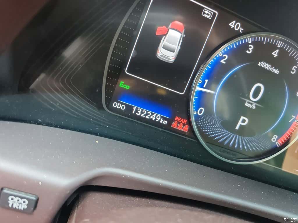 Lexus ES, 2019 все фото