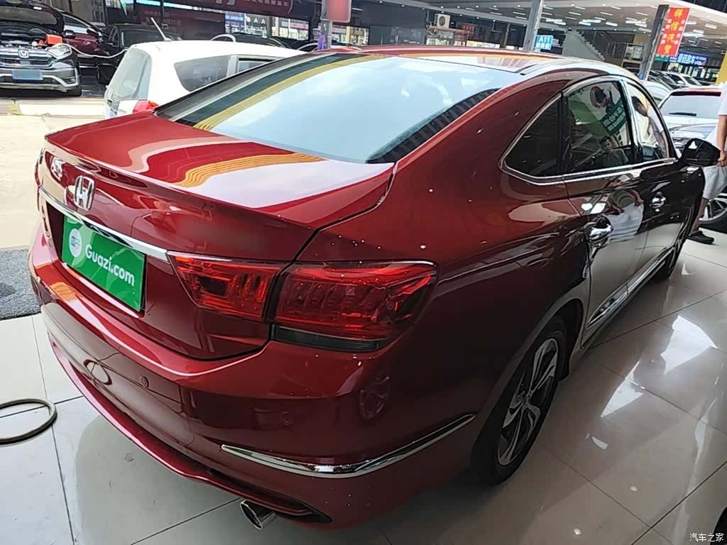 Honda Spirior, 2015 все фото