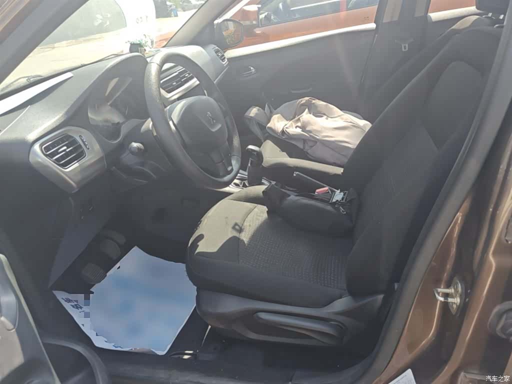 Peugeot 301, 2017 15