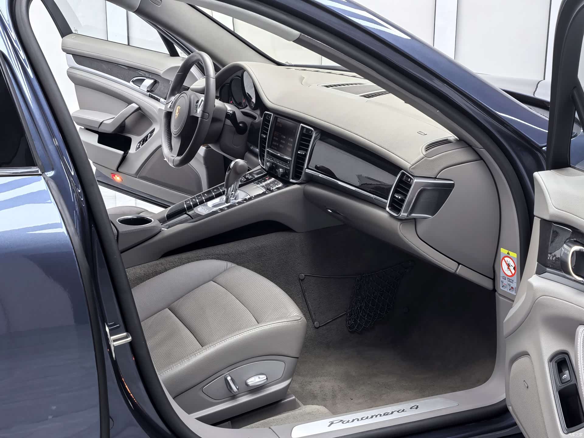 Porsche Panamera, 2012 4