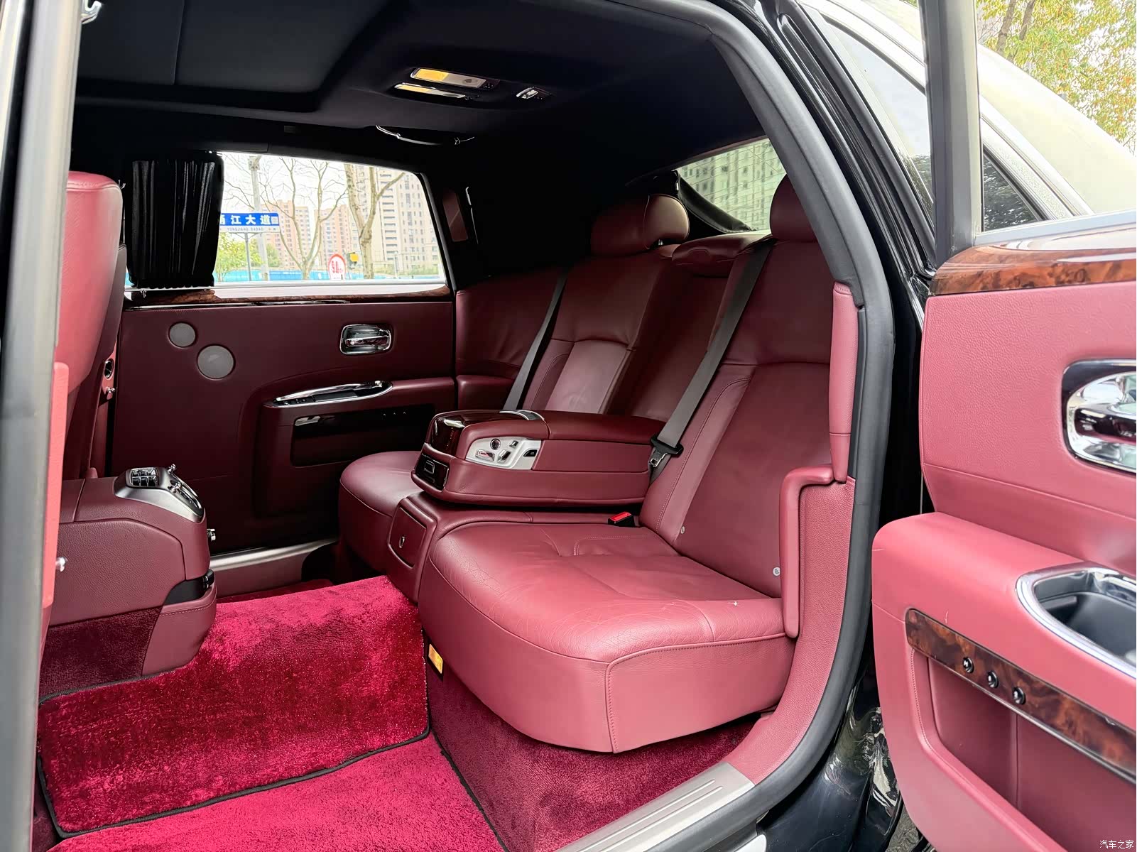 Rolls-Royce Ghost, 2017 9