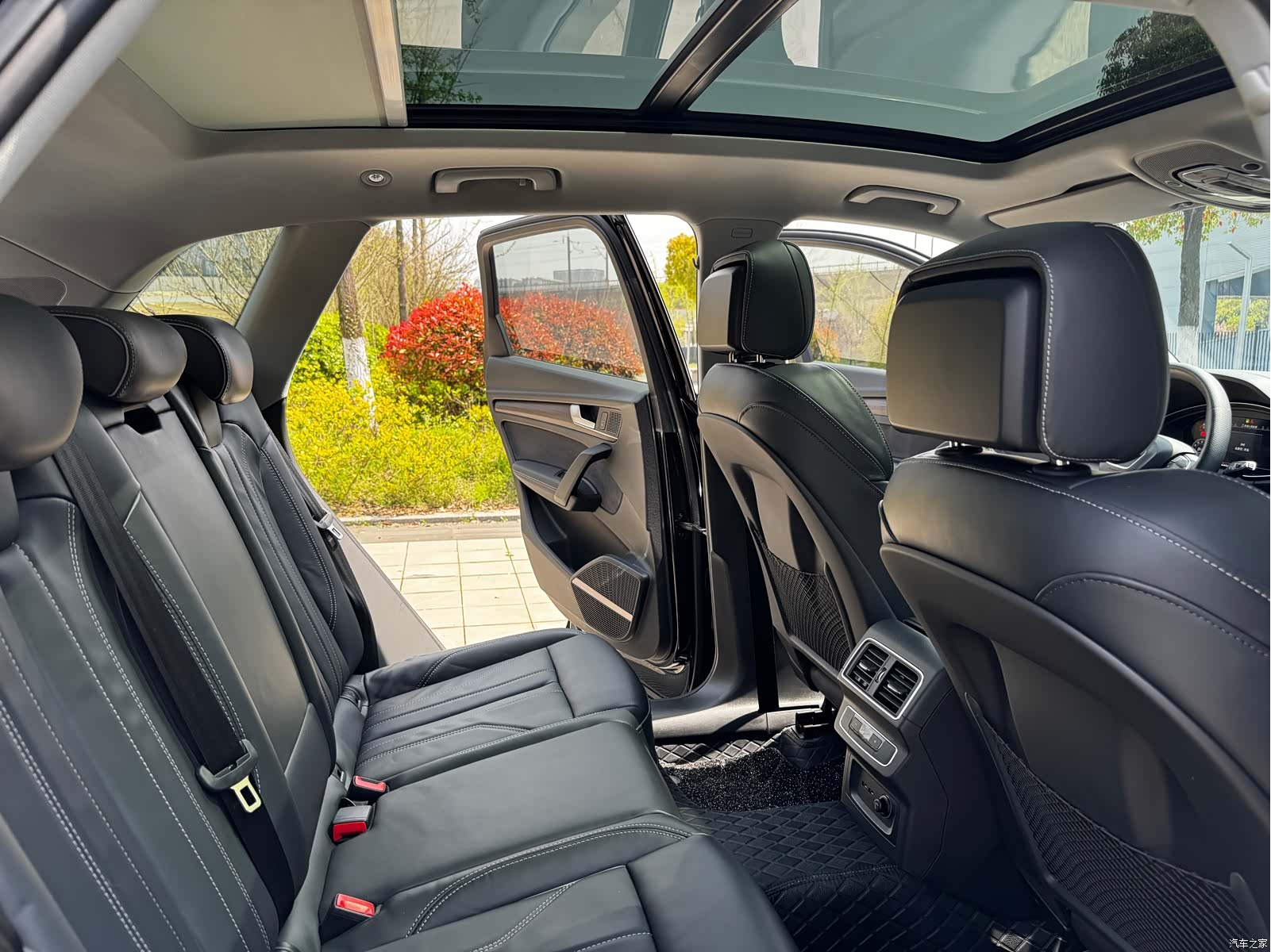 Audi Q5L, 2023 13