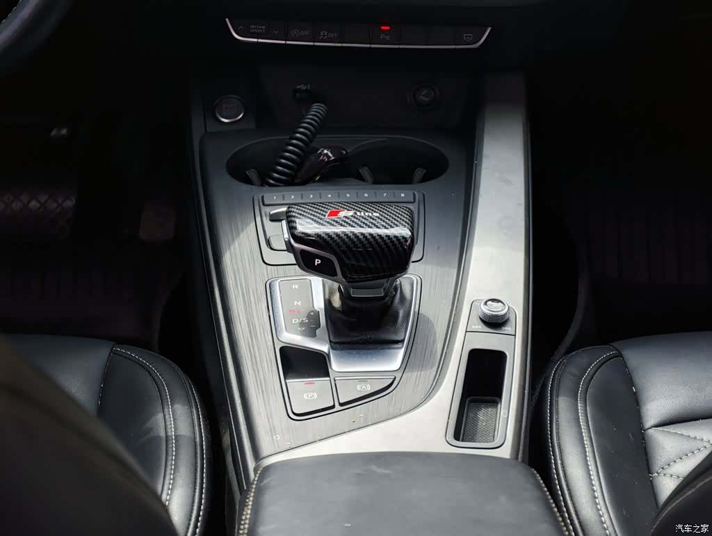 Audi A4L, 2019 7