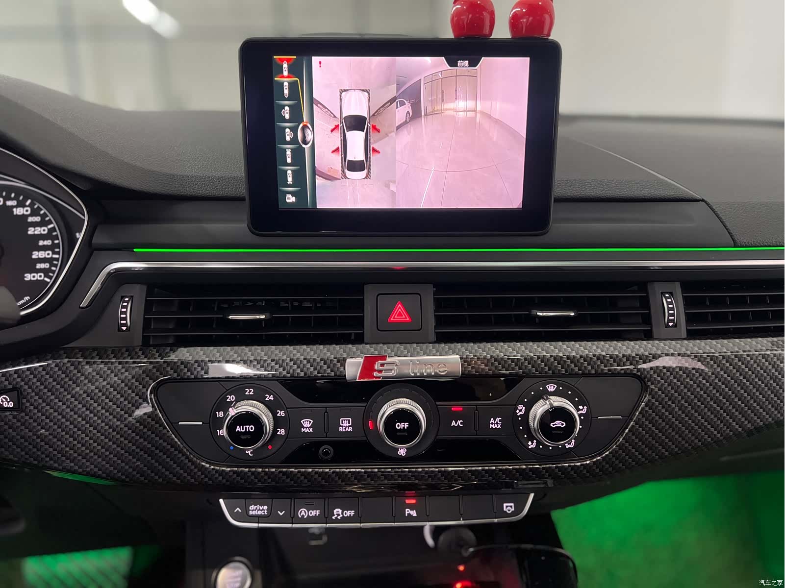 Audi A4L, 2018 6
