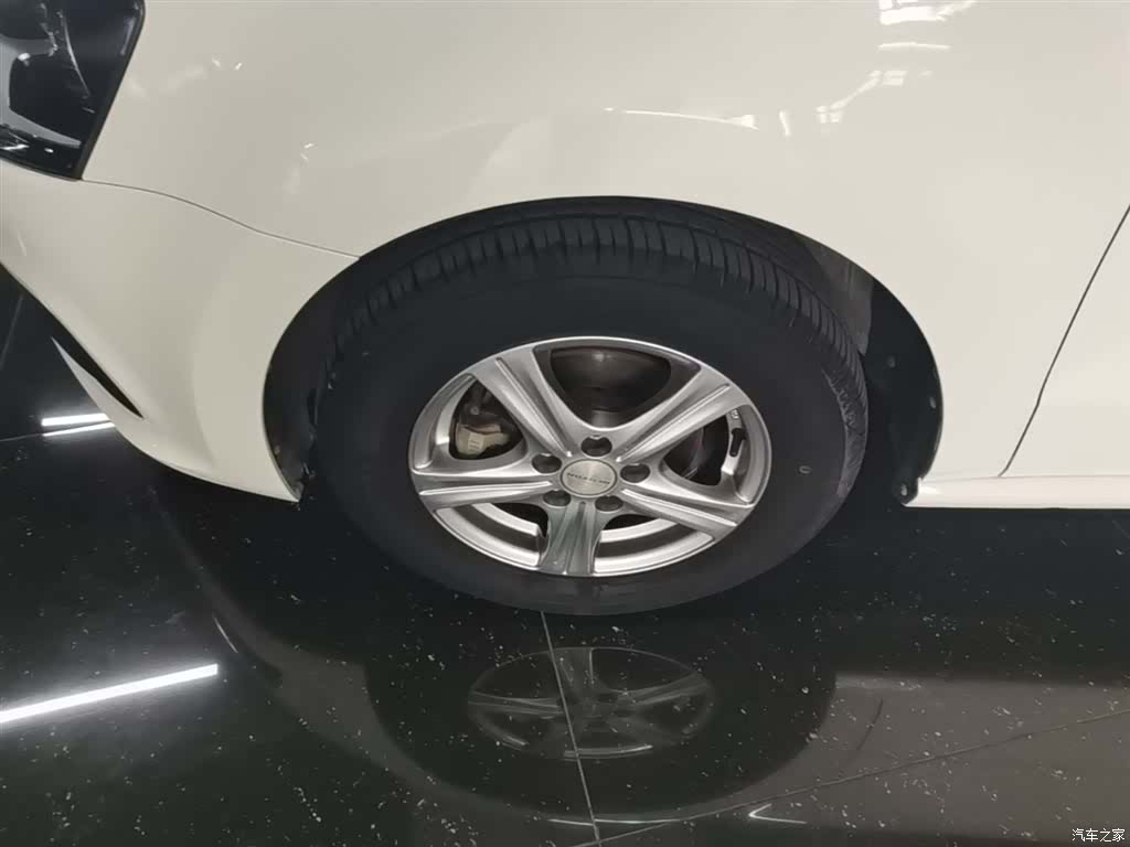 Volkswagen Polo, 2015 23