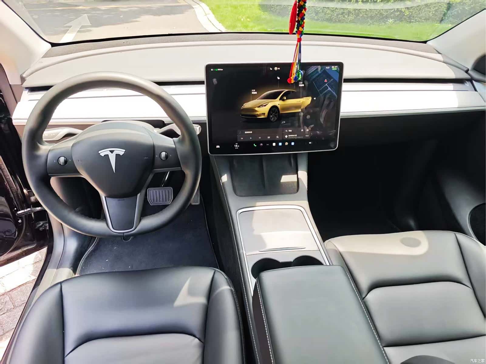 Tesla Model Y, 2024 8