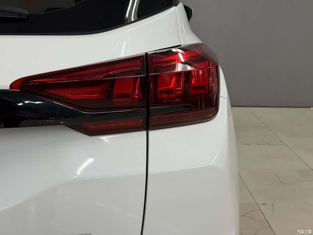 BAIC X3, 2022 15