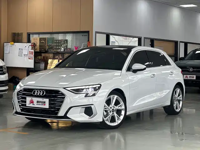 Audi A3 2023 — купить из Китая под заказ