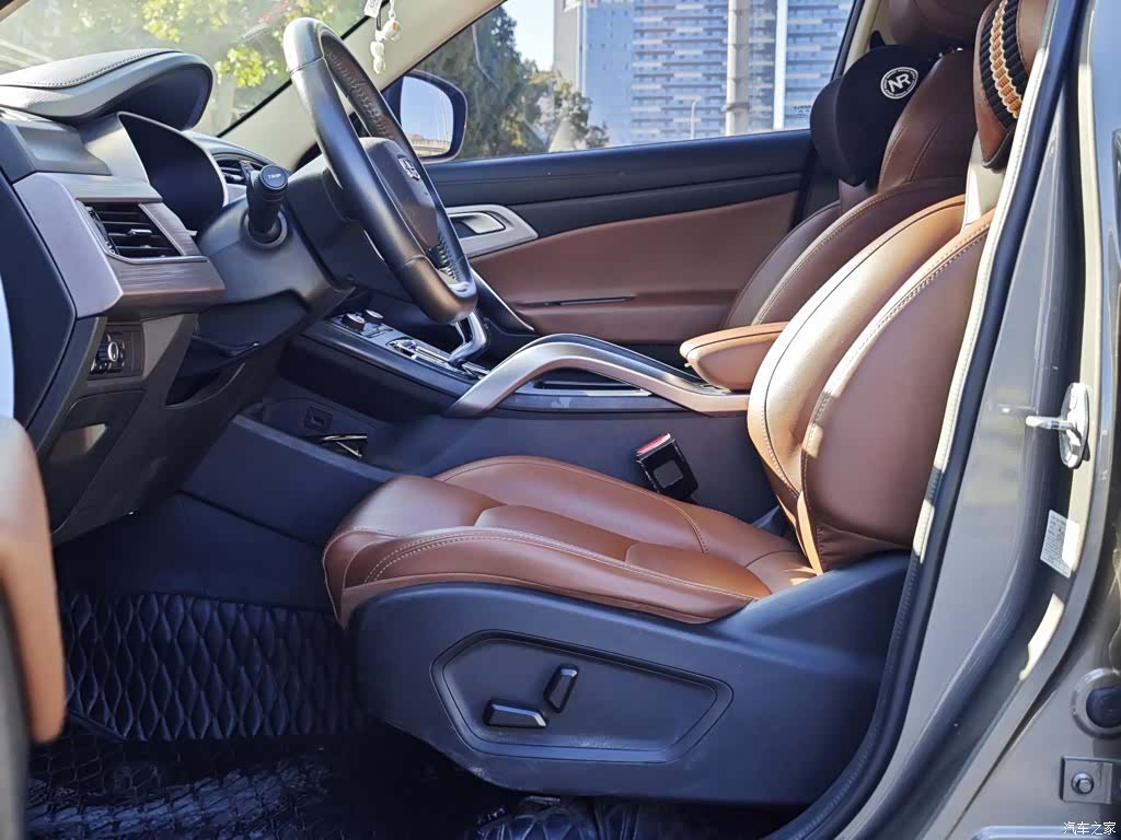 Geely Boyue, 2022 15