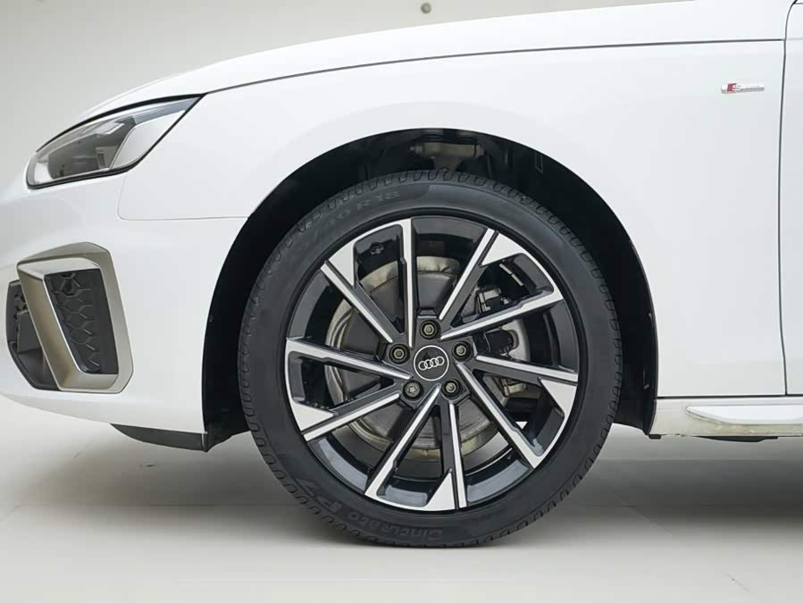 Audi A4L 2024, фото 14