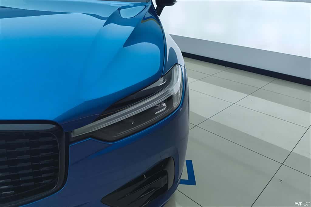 Volvo XC60, 2021 все фото