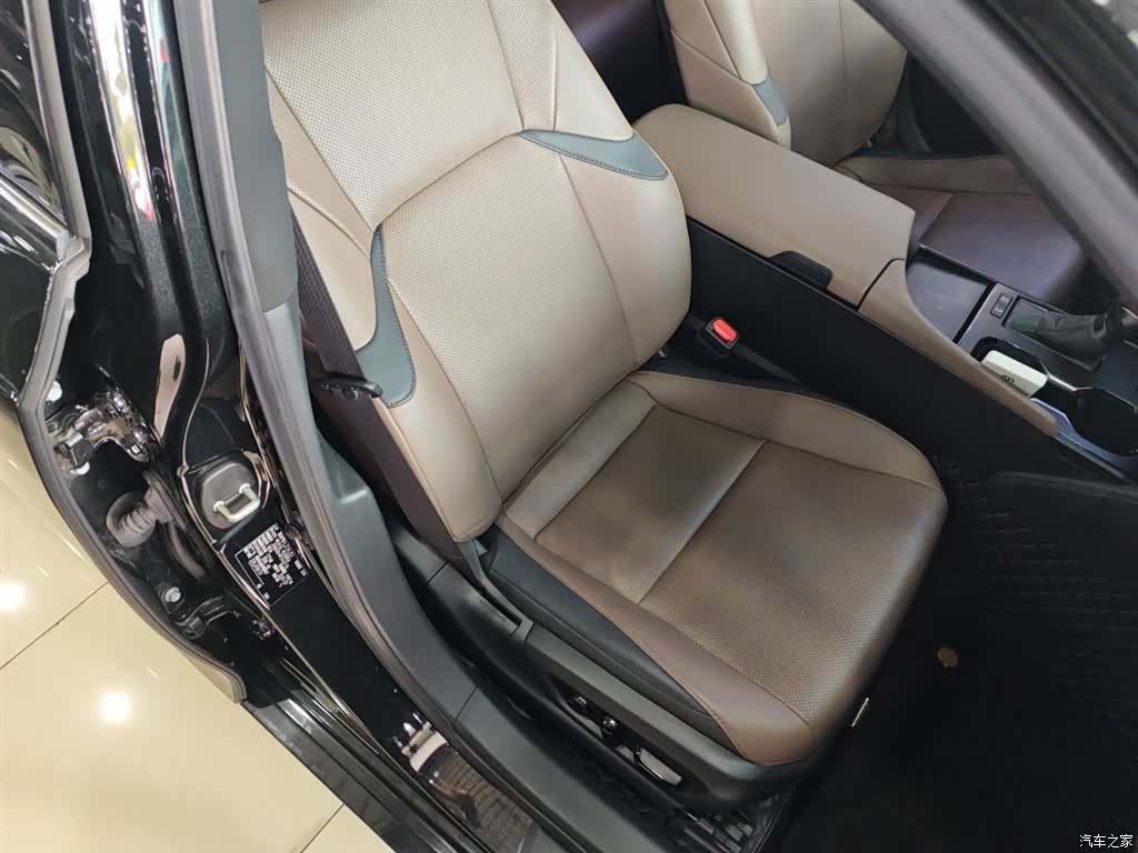 Lexus ES, 2023 25