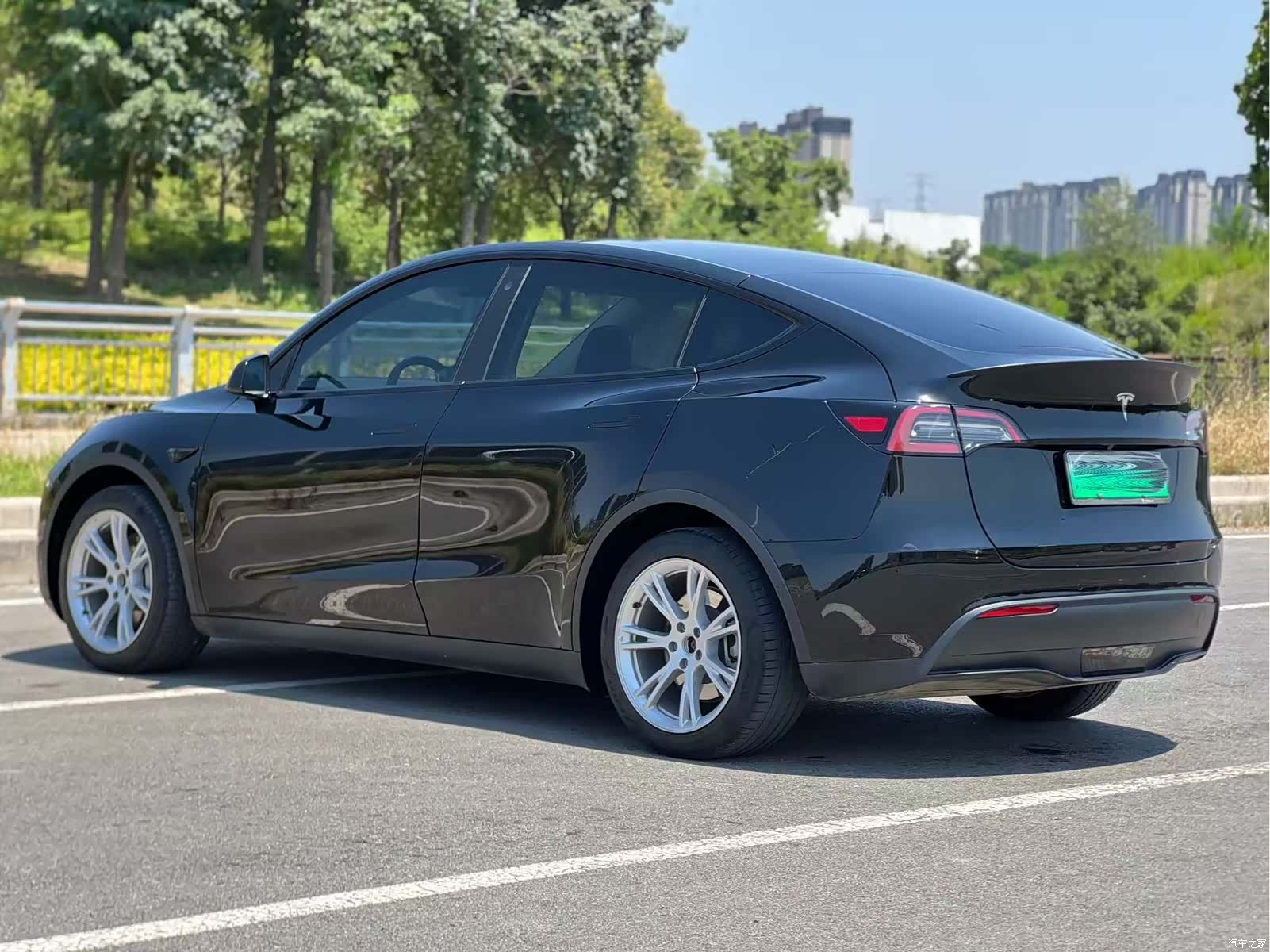 Tesla Model Y, 2023 9