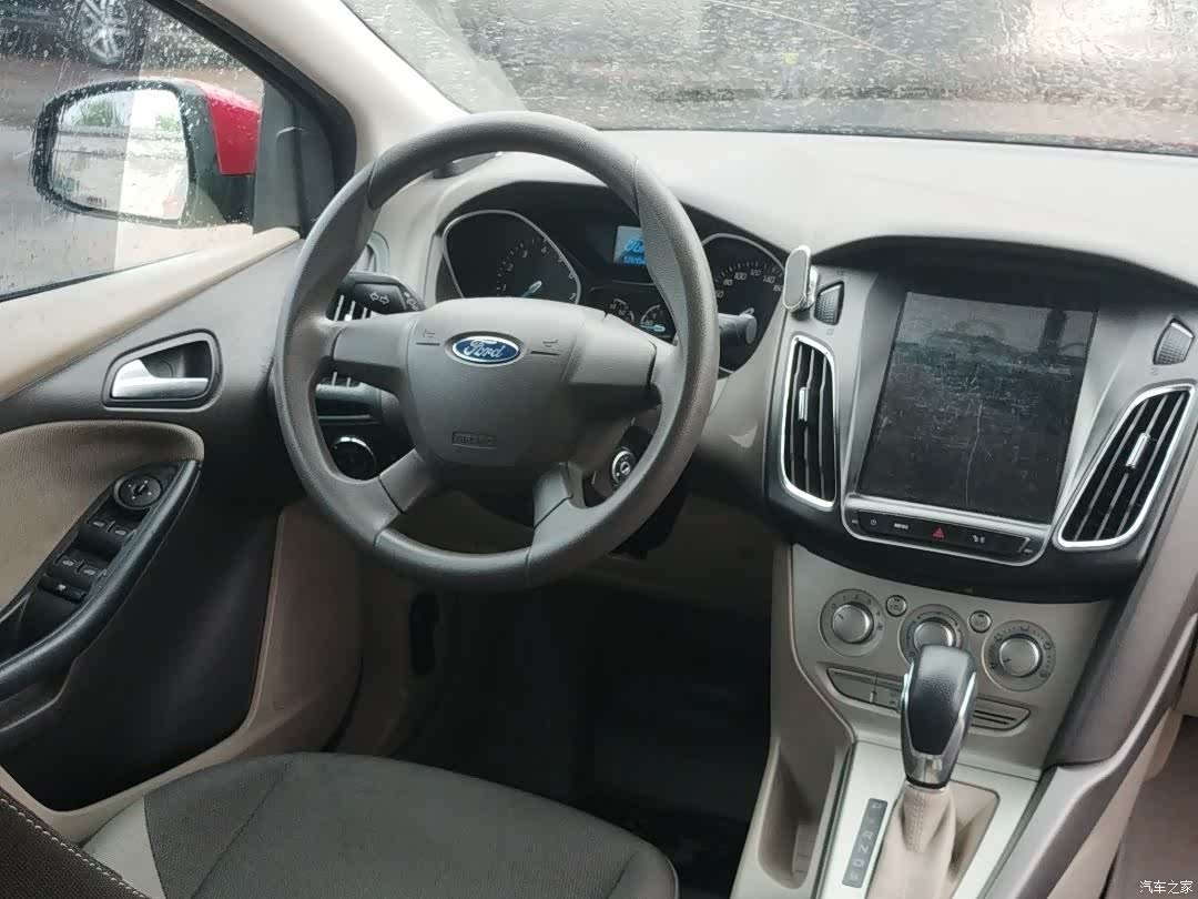 Ford Focus, 2013 6
