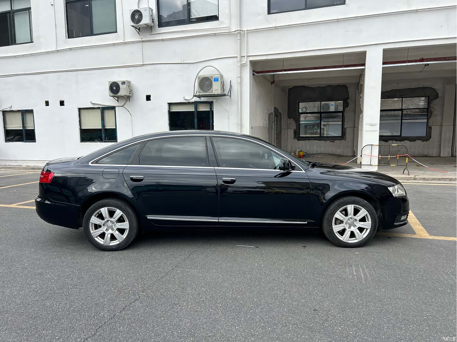 Audi A6L, 2010 8