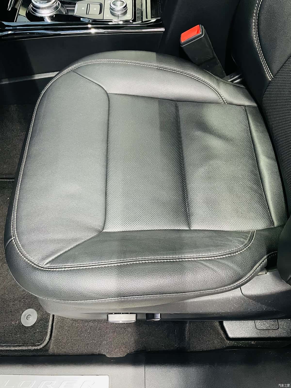 Ford Explorer, 2021 20