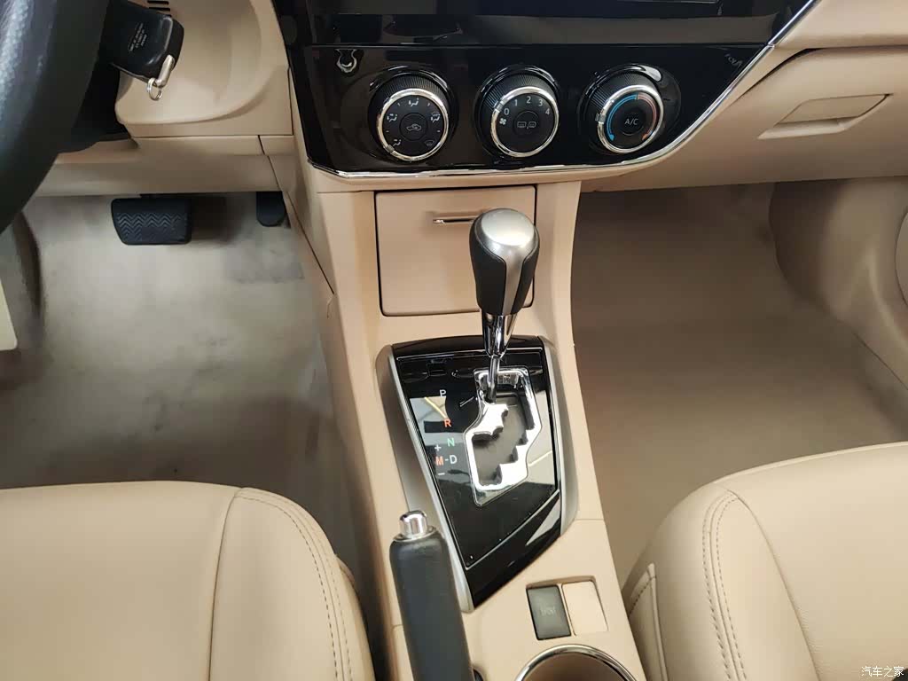 Toyota Corolla, 2015 7