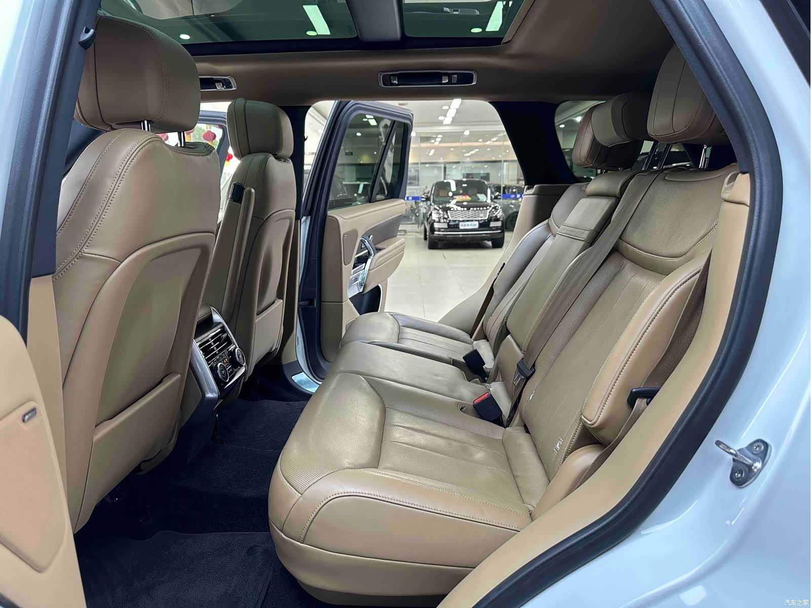 Land Rover Range Rover, 2022 11