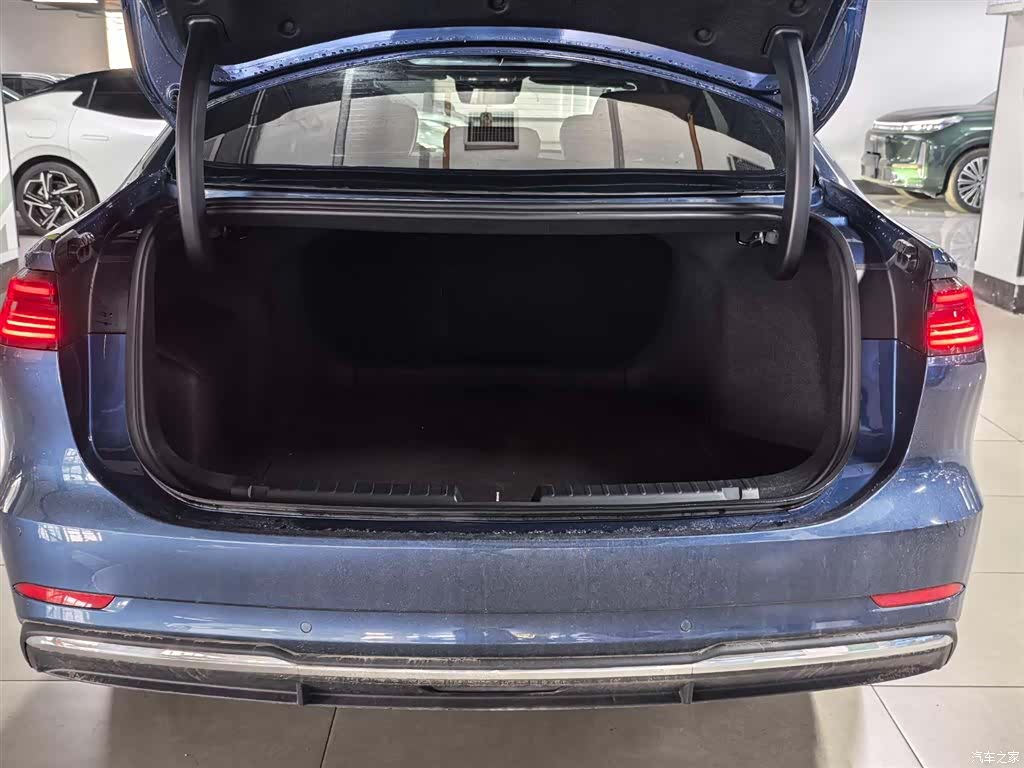 Geely A7, 2025 15
