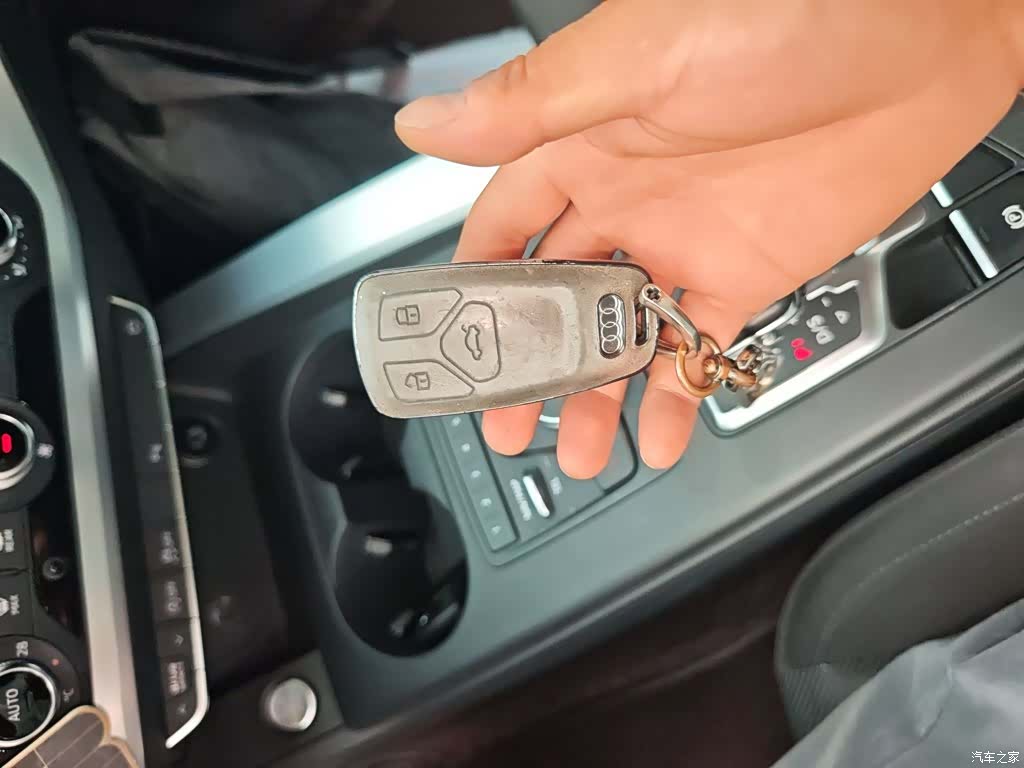 Audi A4L, 2019 9