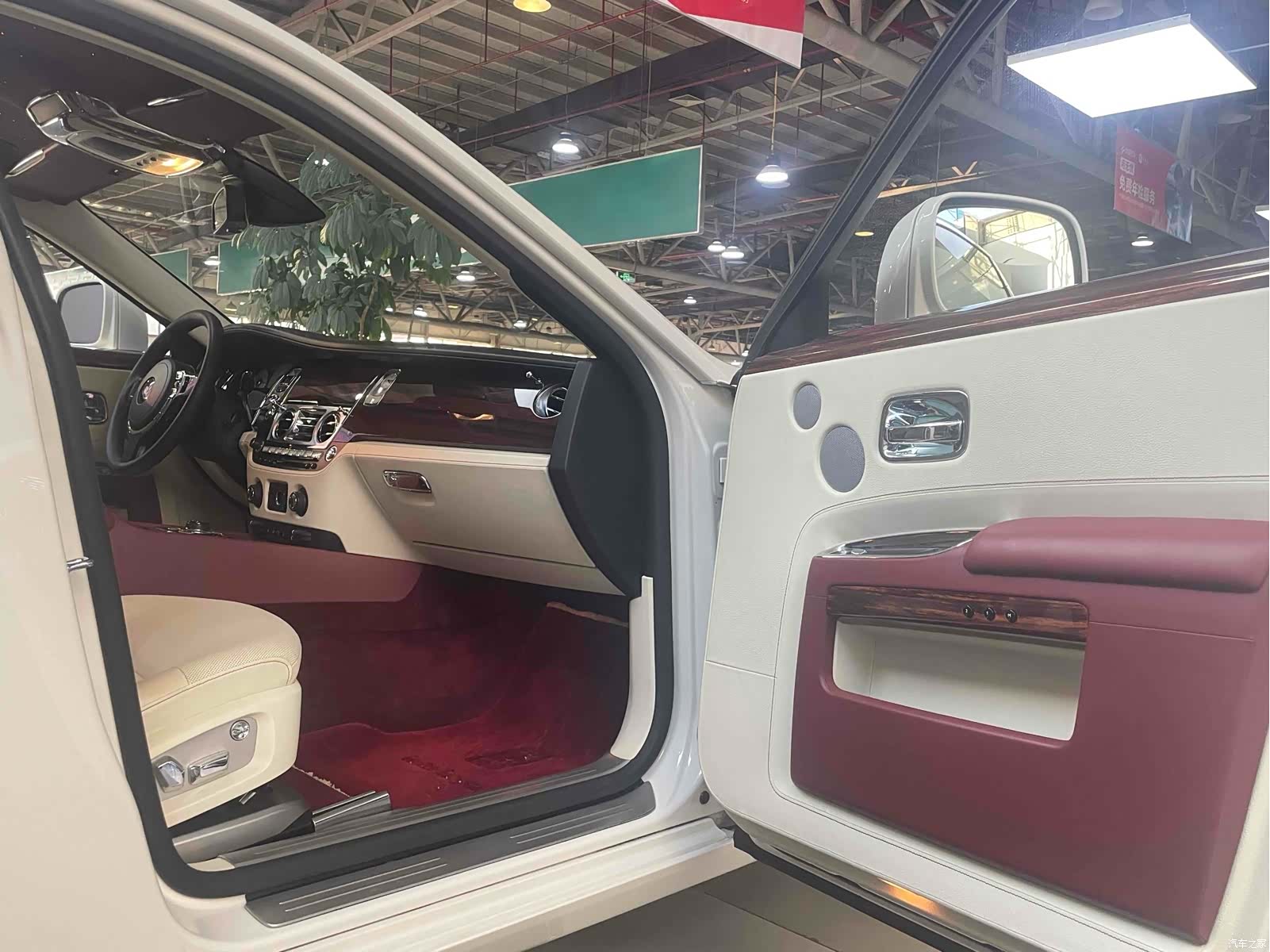 Rolls-Royce Ghost, 2013 10