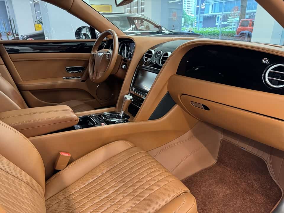 Bentley Flying