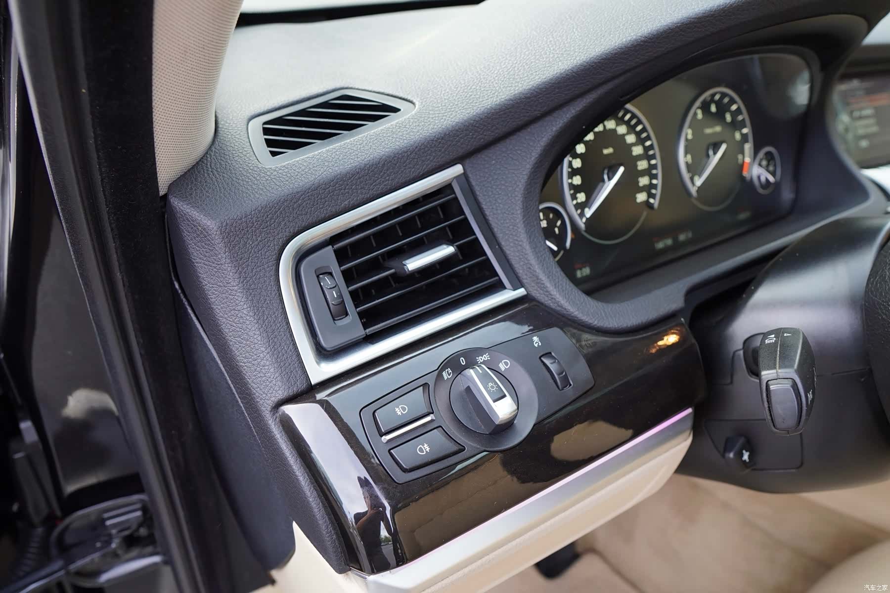 BMW 5 Series, 2013 21
