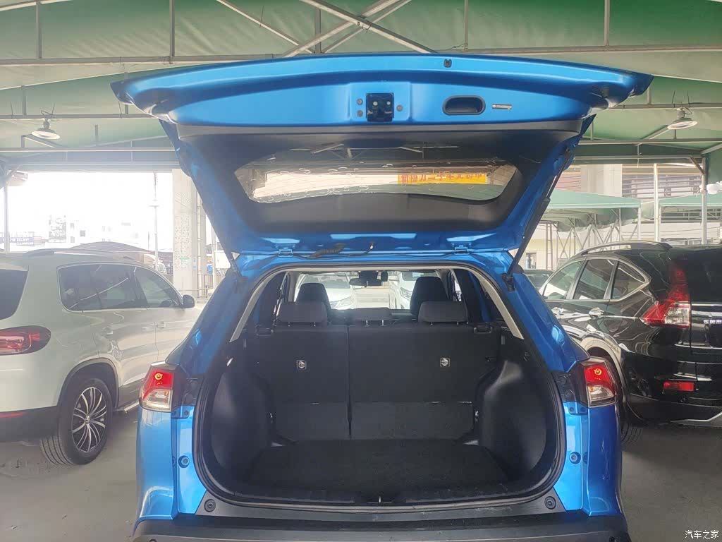 Toyota Frontlander, 2022 15