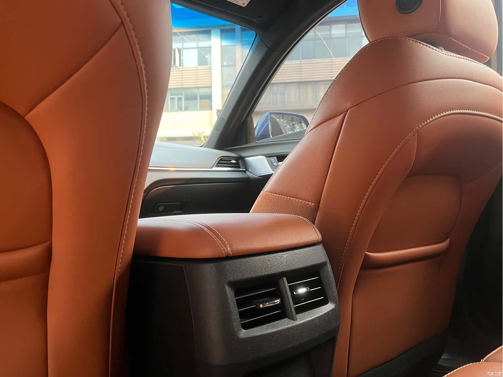 Cadillac CT4, 2022 13