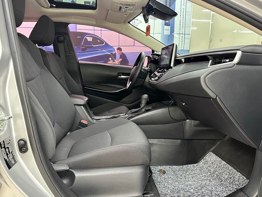 Toyota Corolla 2022, фото 11