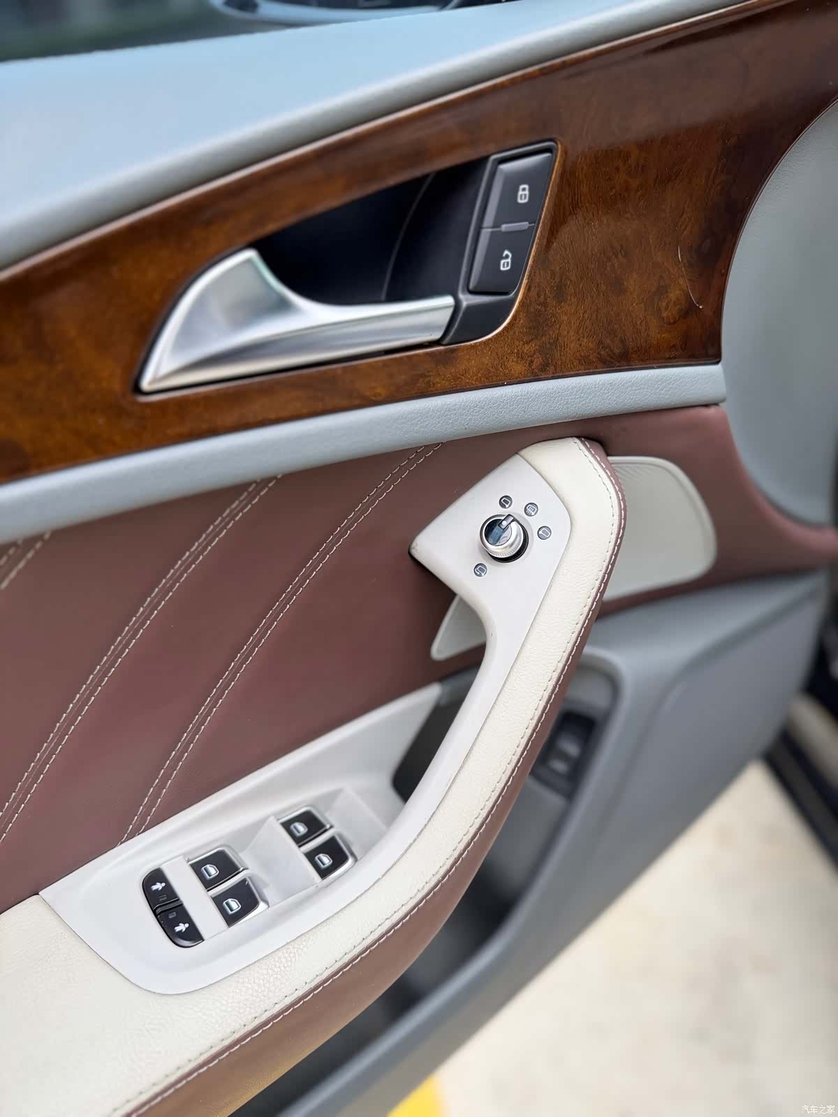 Audi A6L, 2014 10