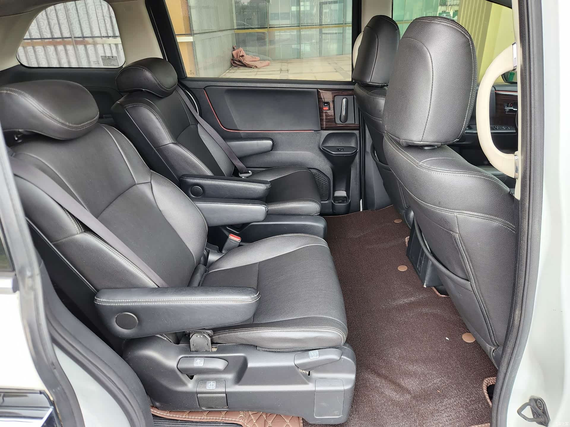 Honda Elysion, 2018 9