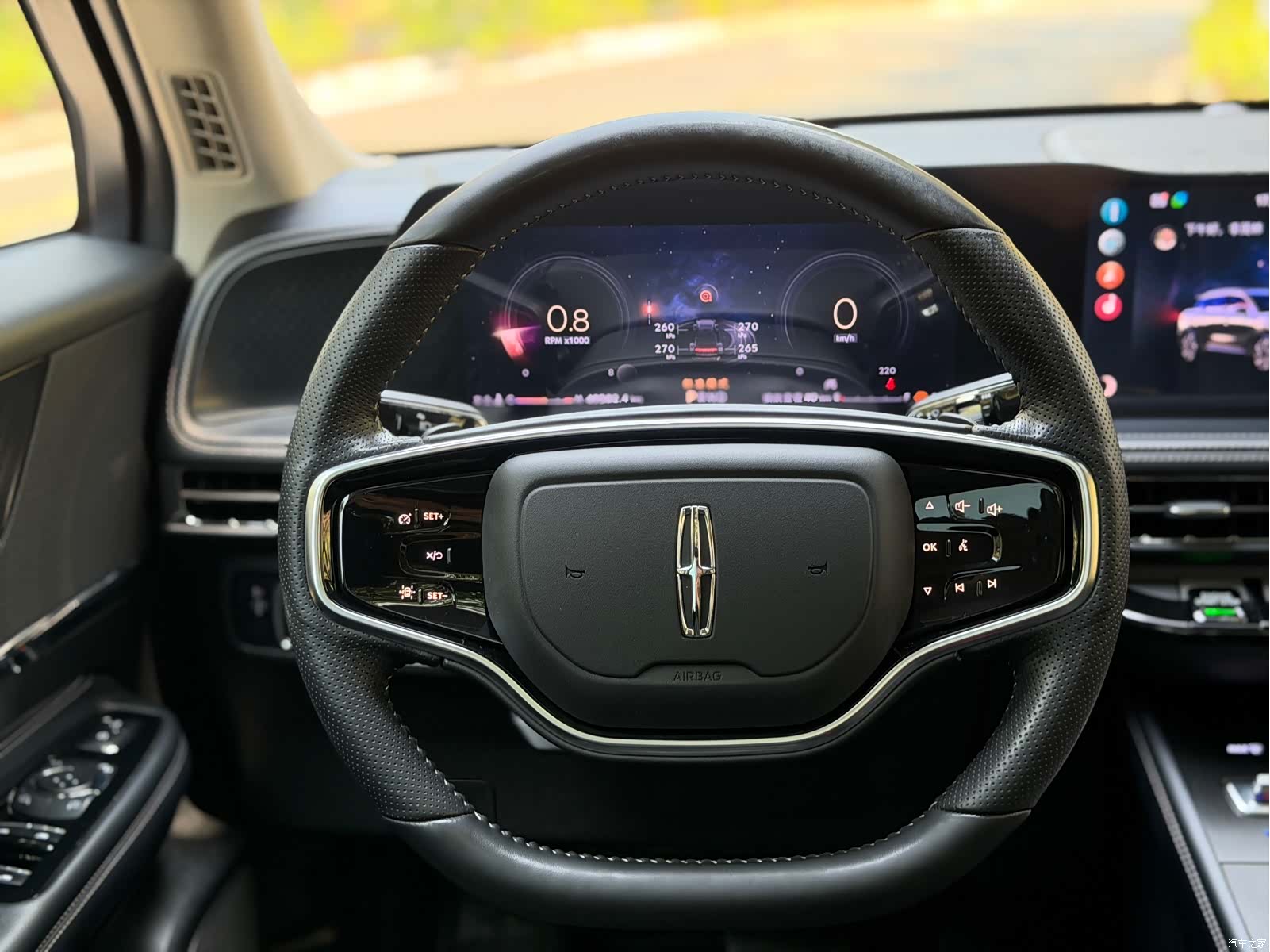 Lincoln Corsair, 2024 14