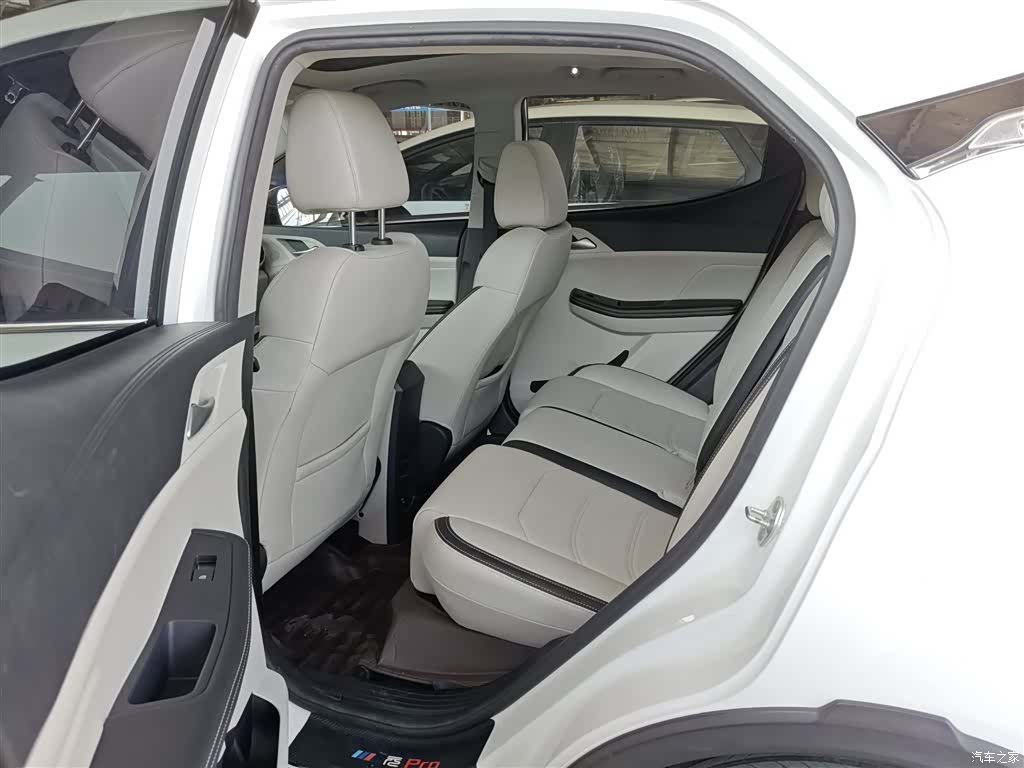 BYD Yuan, 2022 17