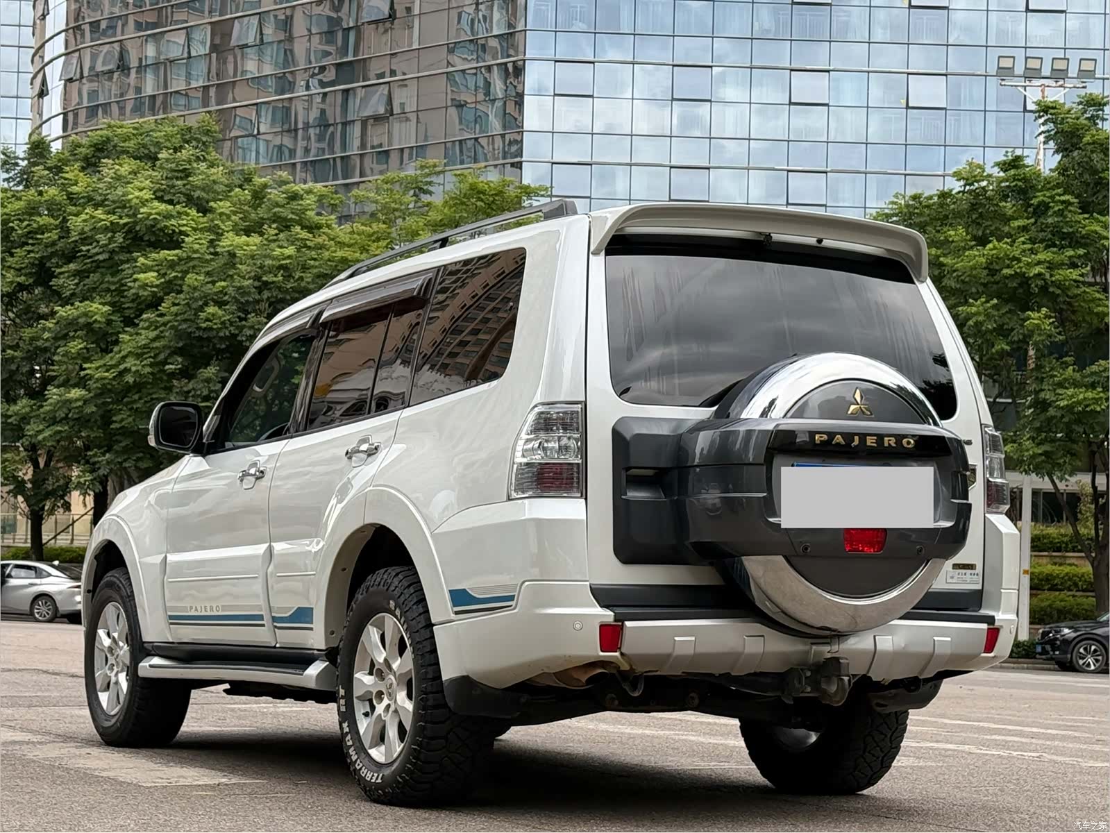 Mitsubishi Pajero, 2019 7