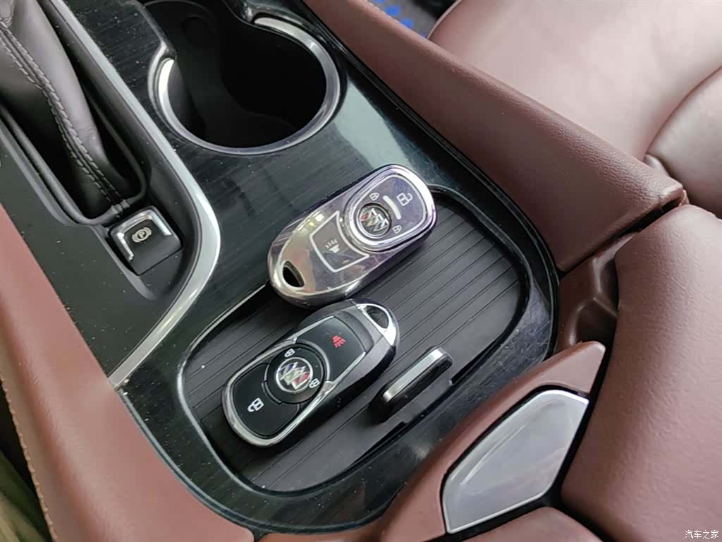 Buick Envision Plus, 2021 9