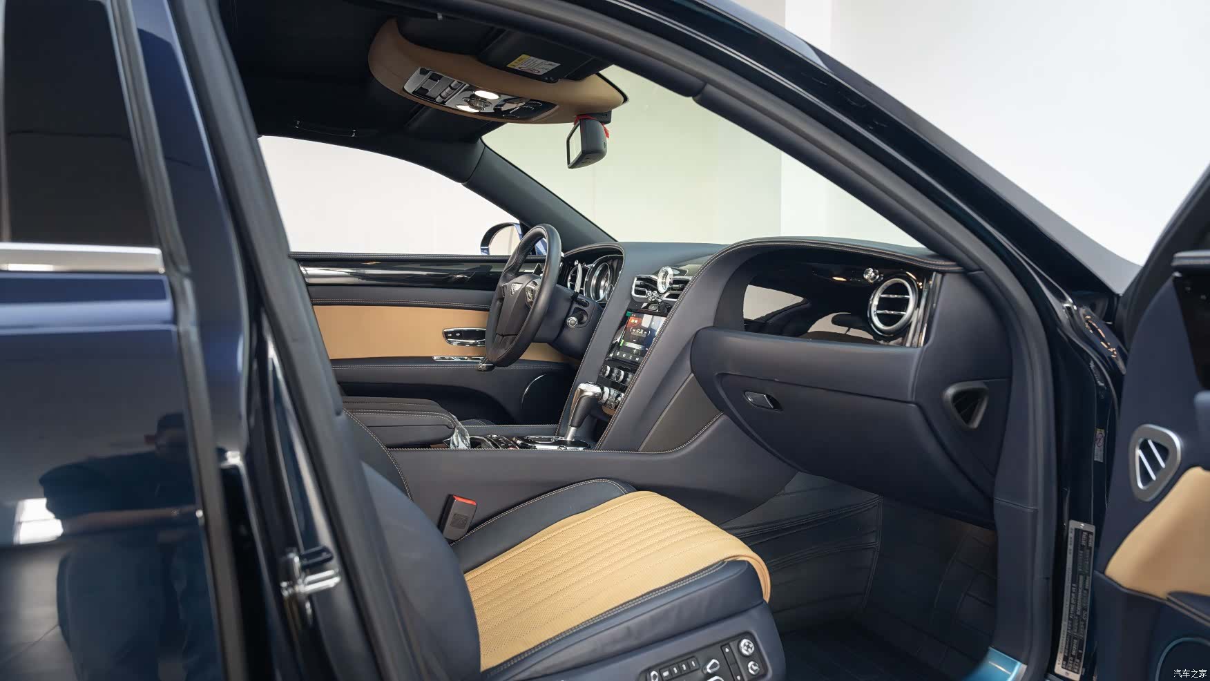 Bentley Flying Spur, 2017 11