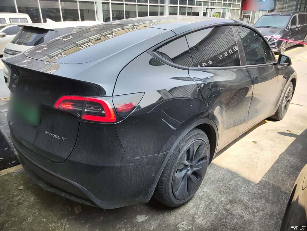 Tesla Model Y, 2022 все фото
