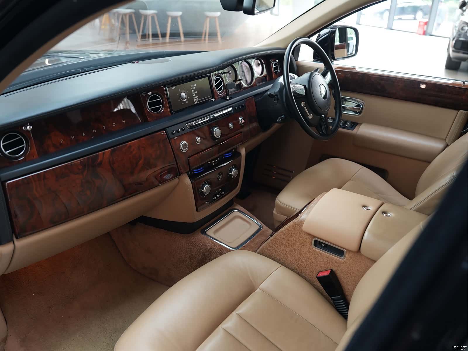 Rolls-Royce Phantom, 2017 9