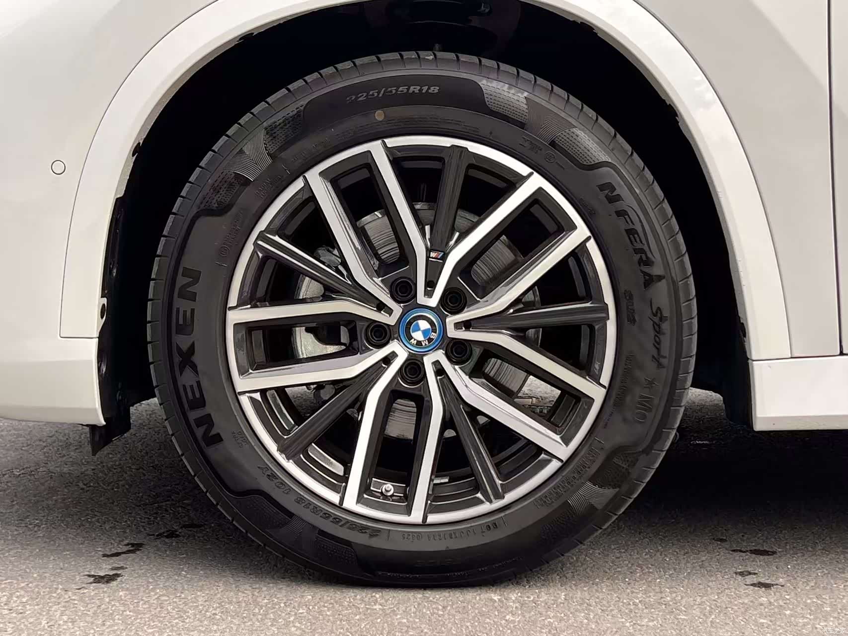 BMW iX1, 2025 7