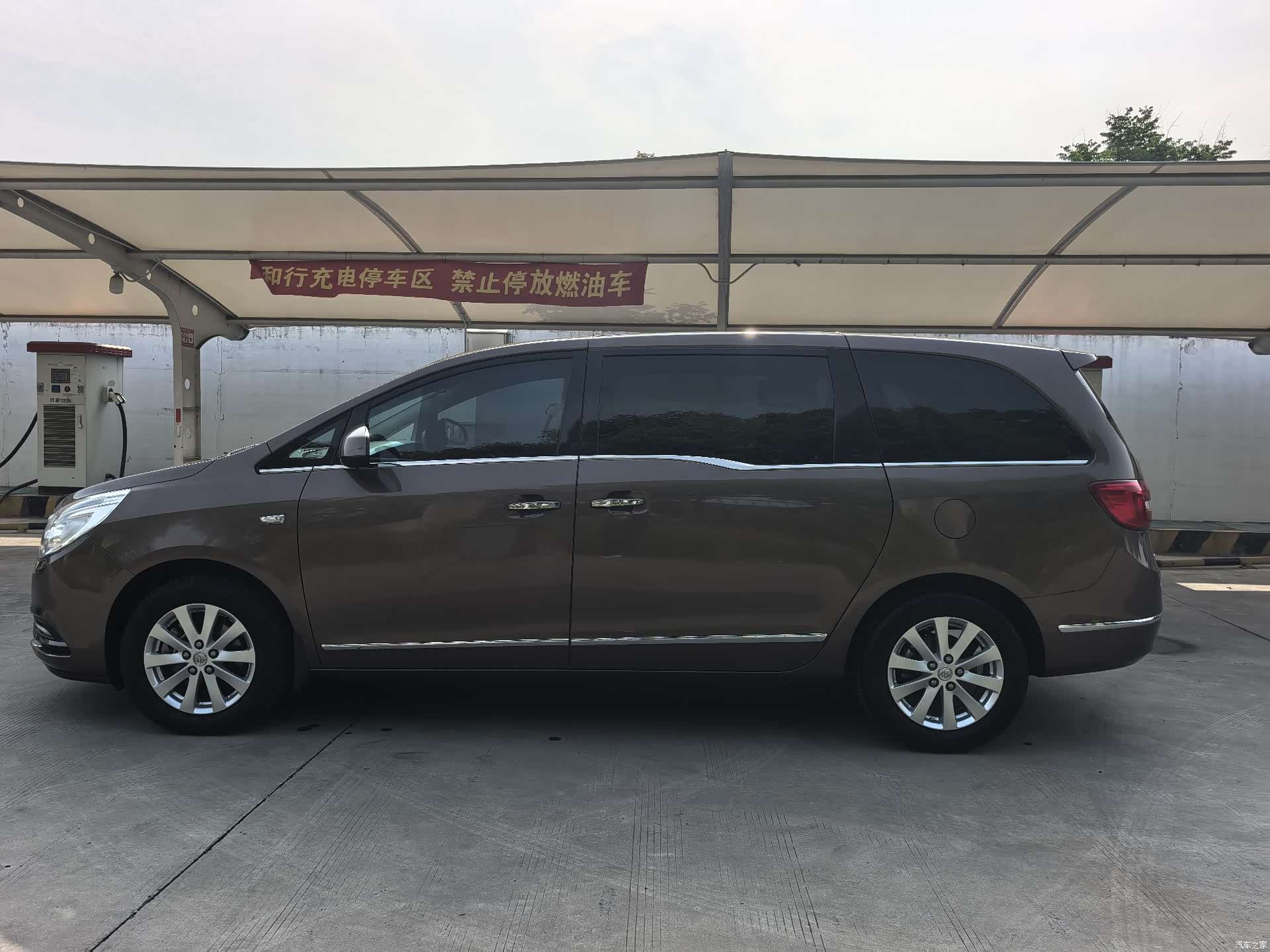 Buick GL8, 2019 8