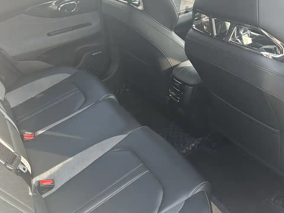 Trumpchi Shadow Leopard