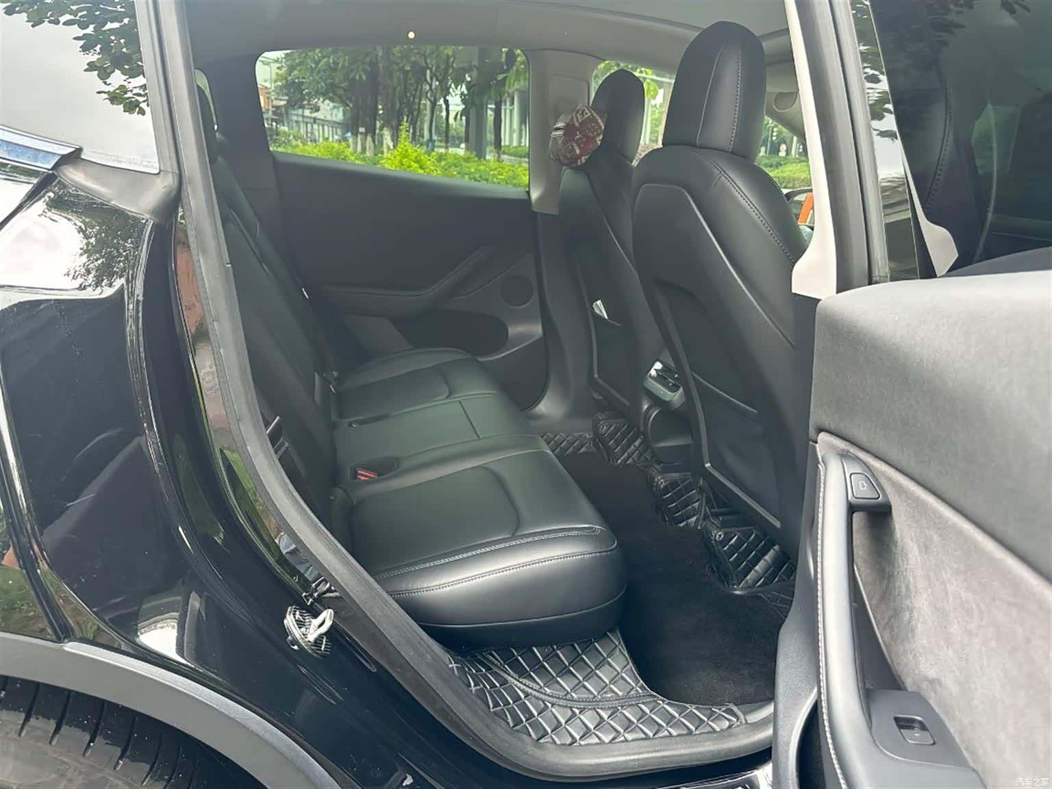 Tesla Model Y, 2021 10