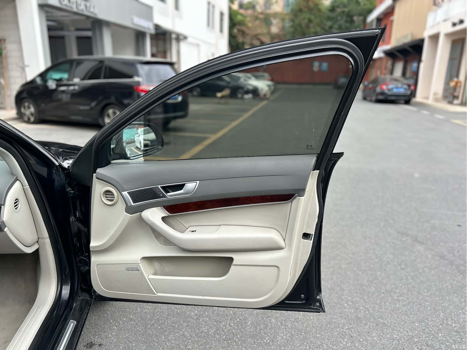 Audi A6L, 2010 35