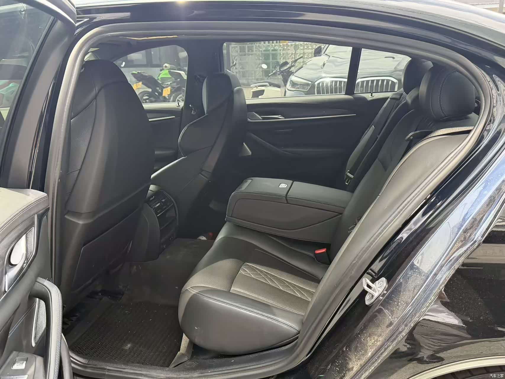 BMW 5 Series, 2022 7
