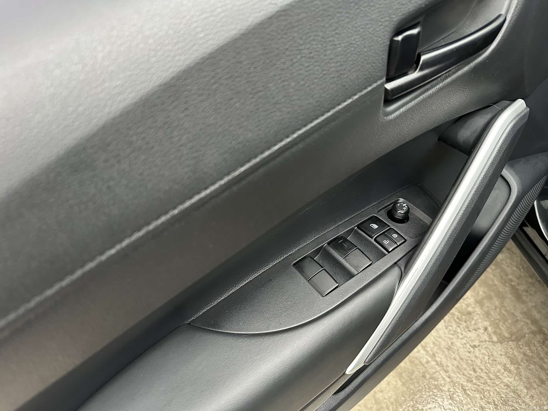 Toyota Frontlander, 2023 21
