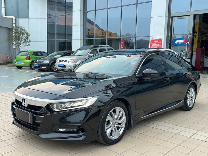 Honda Accord 2018 — фото 1